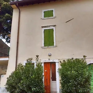 Casale Storico Enzo , Castelnuovo del Garda Italien